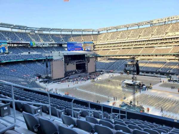 MetLife Stadium, section: 234, row: 10, seat: 19