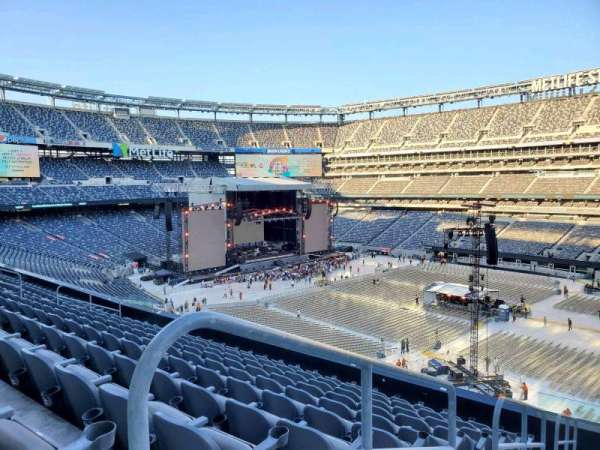 MetLife Stadium, section: 234, row: 10, seat: 24
