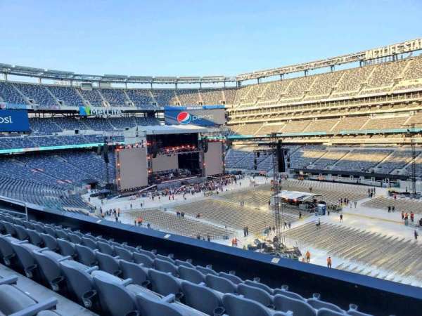 MetLife Stadium, section: 234, row: 6, seat: 3