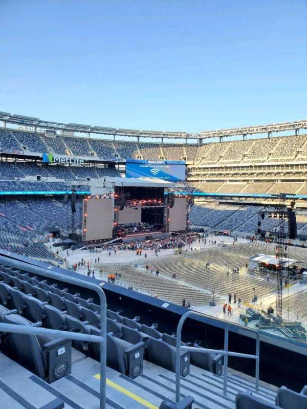 MetLife Stadium, section: 234, row: 6, seat: 22