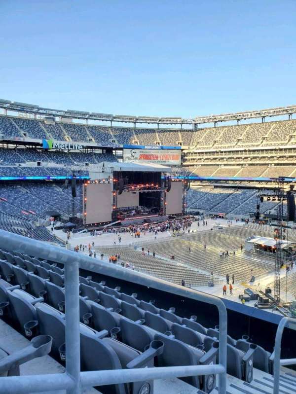 MetLife Stadium, section: 234, row: 6, seat: 24