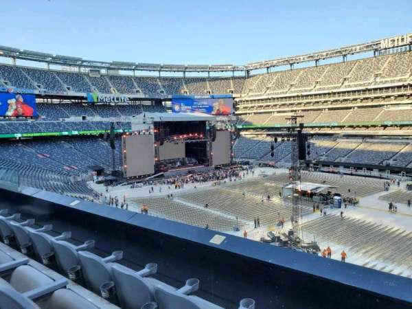 MetLife Stadium, section: 234, row: 3, seat: 10