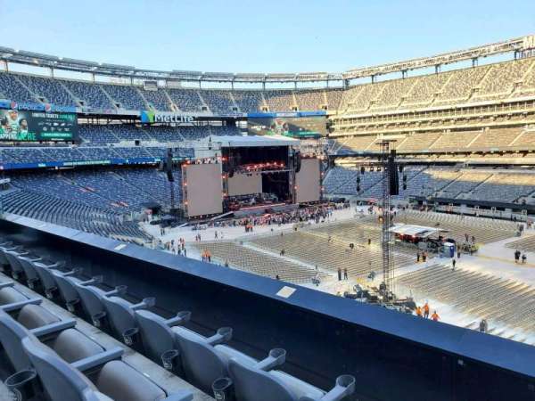 MetLife Stadium, section: 234, row: 3, seat: 4