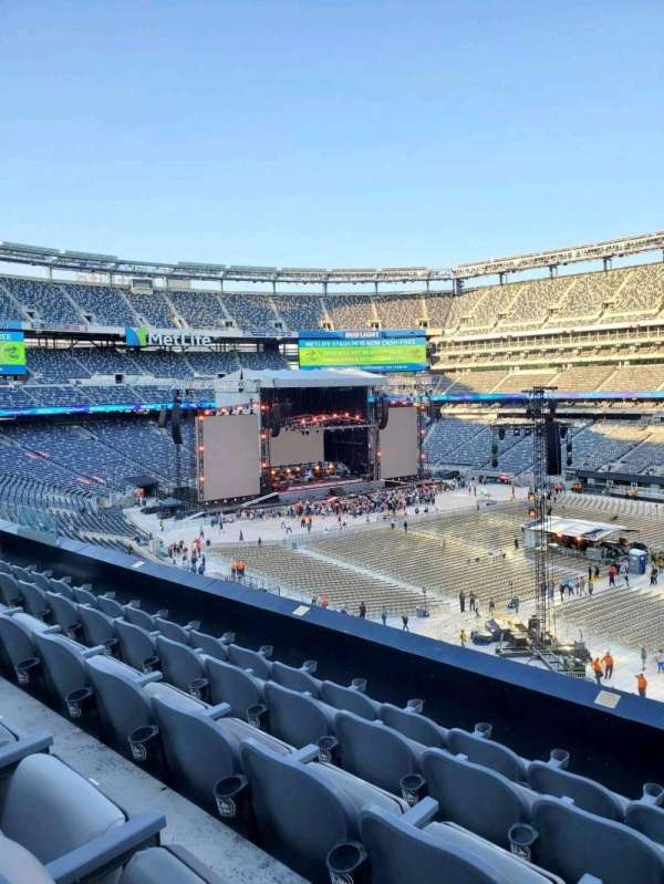 MetLife Stadium, section: 234, row: 5, seat: 5