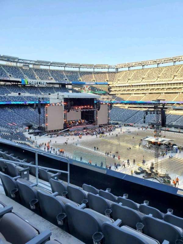 MetLife Stadium, section: 234, row: 5, seat: 18