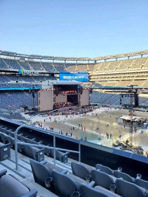 MetLife Stadium, section: 234, row: 5, seat: 20