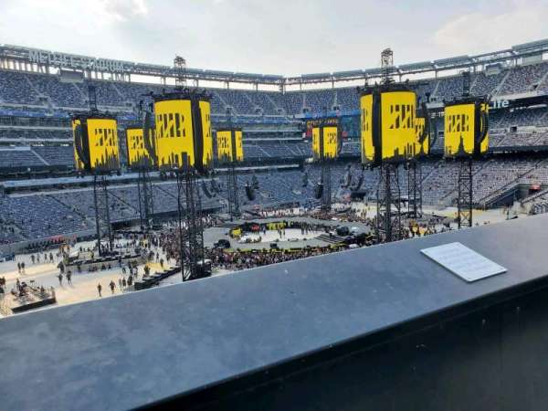 MetLife Stadium, section: 219, row: 1, seat: 8