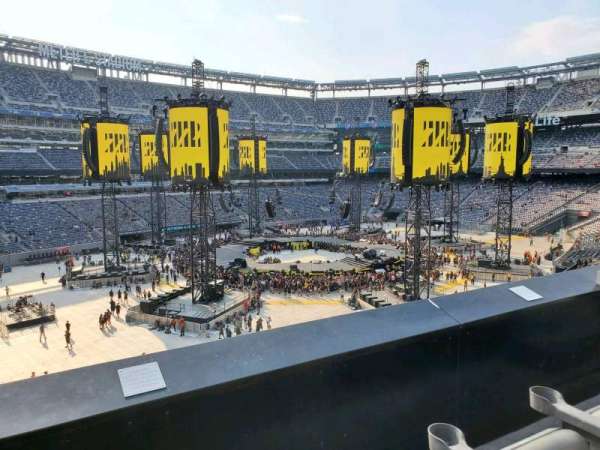 MetLife Stadium, section: 219, row: 2, seat: 7