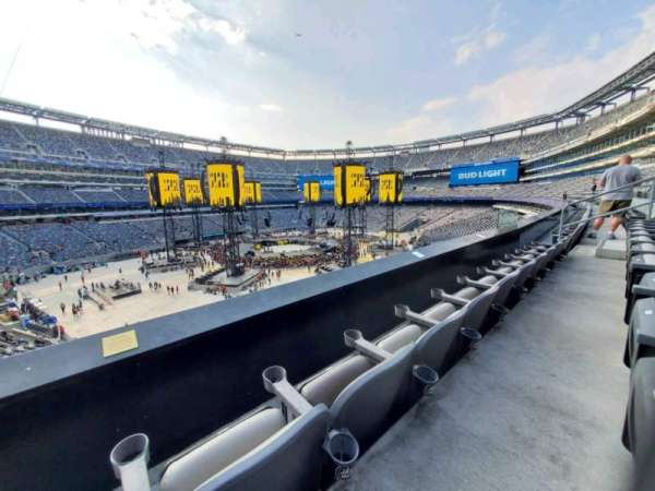 MetLife Stadium, section: 219, row: 2, seat: 12