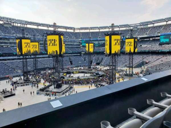 MetLife Stadium, section: 219, row: 2, seat: 23