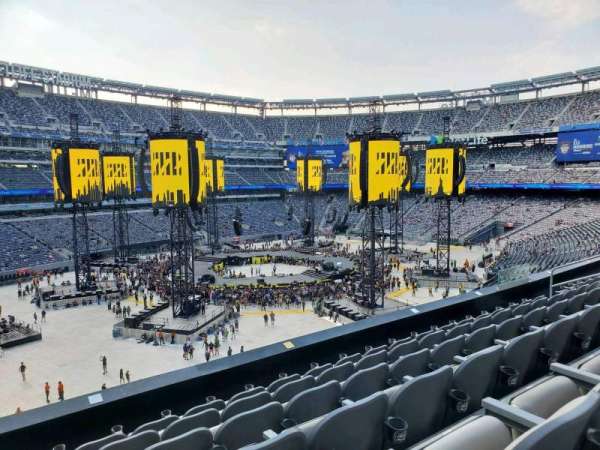 MetLife Stadium, section: 219, row: 6, seat: 20