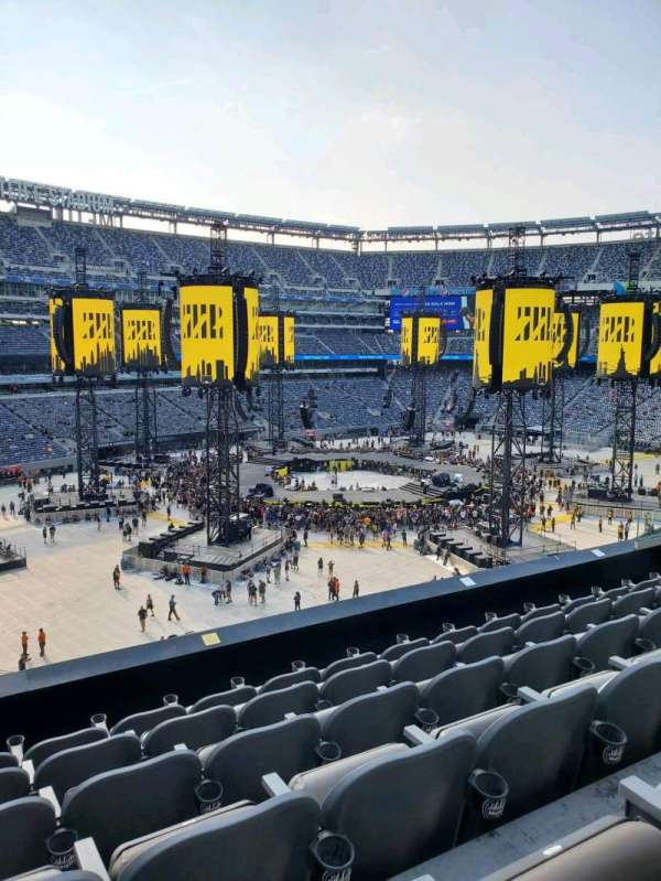 MetLife Stadium, section: 219, row: 6, seat: 16