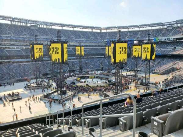 MetLife Stadium, section: 219, row: 11, seat: 3