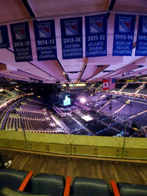 Madison Square Garden, section: 302, row: 2, seat: 5