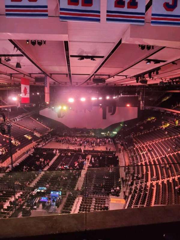 Madison Square Garden, section: 306, row: 2, seat: 12