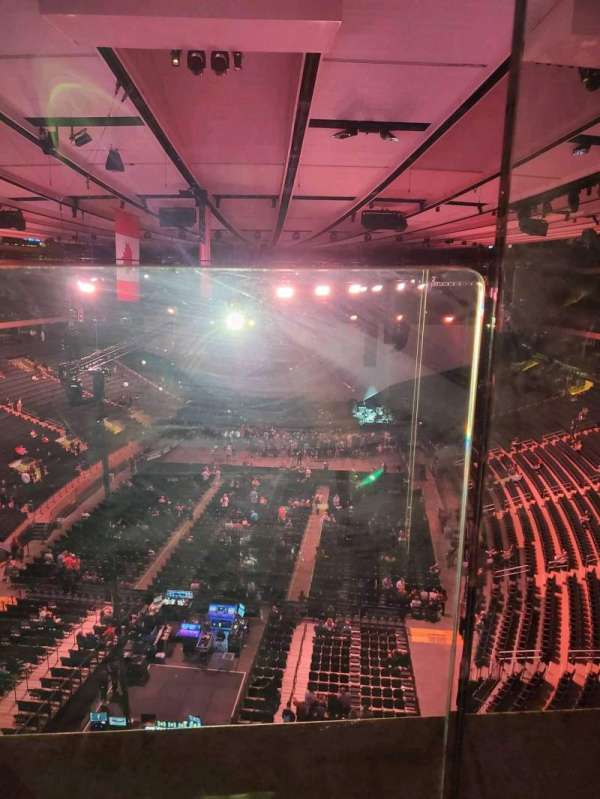 Madison Square Garden, section: 306, row: 1, seat: 8