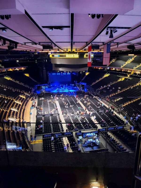 Madison Square Garden, section: 304, row: 2, seat: 4