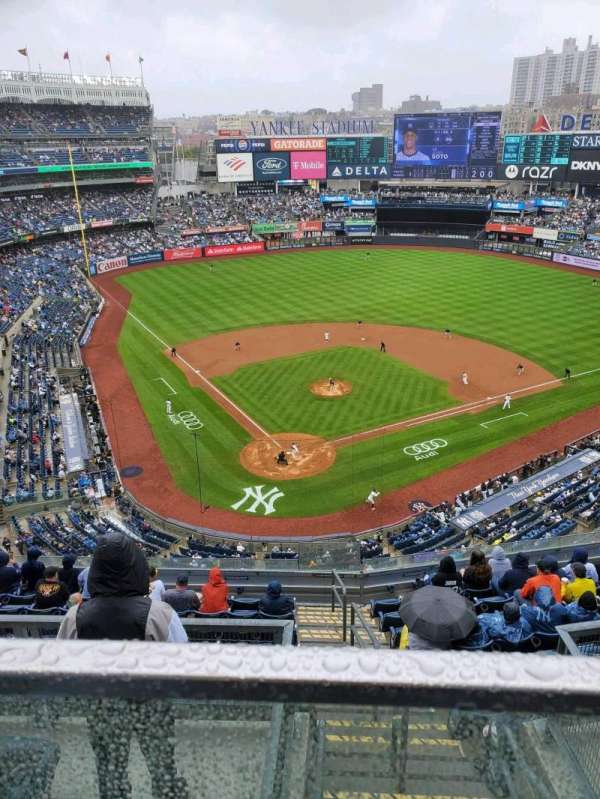 Yankee Stadium, section: 420A, row: 1, seat: 4