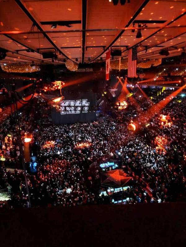 Madison Square Garden, section: 304, row: 1, seat: 3
