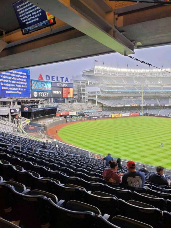 Yankee Stadium, section: 233B, row: 20, seat: 3