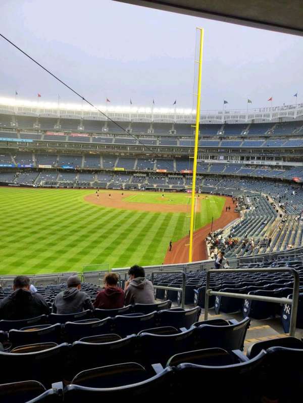 Yankee Stadium, section: 233B, row: 18, seat: 4