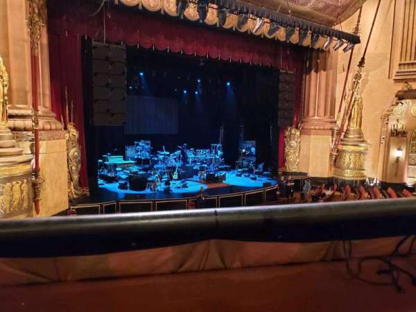 Beacon Theatre, section: Loge 3, row: A, seat: 31