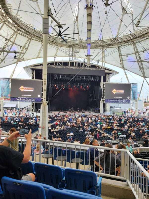 Hartford Healthcare Amphitheatre, section: 305, row: DDD, seat: 2