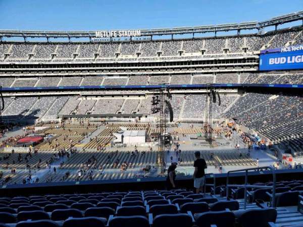 MetLife Stadium, section: 236, row: 10, seat: 4