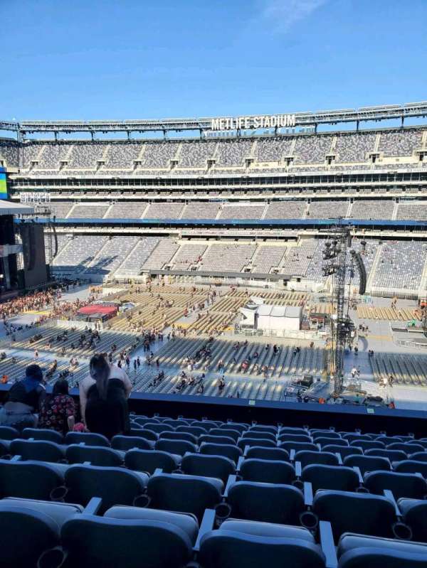 MetLife Stadium, section: 236, row: 10, seat: 8