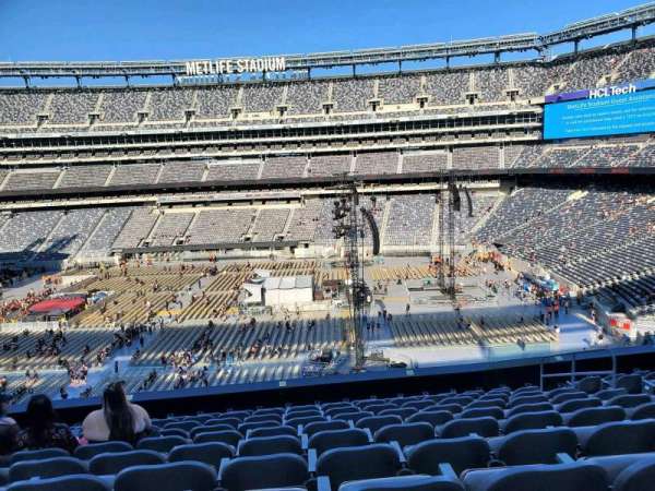 MetLife Stadium, section: 236, row: 10, seat: 9