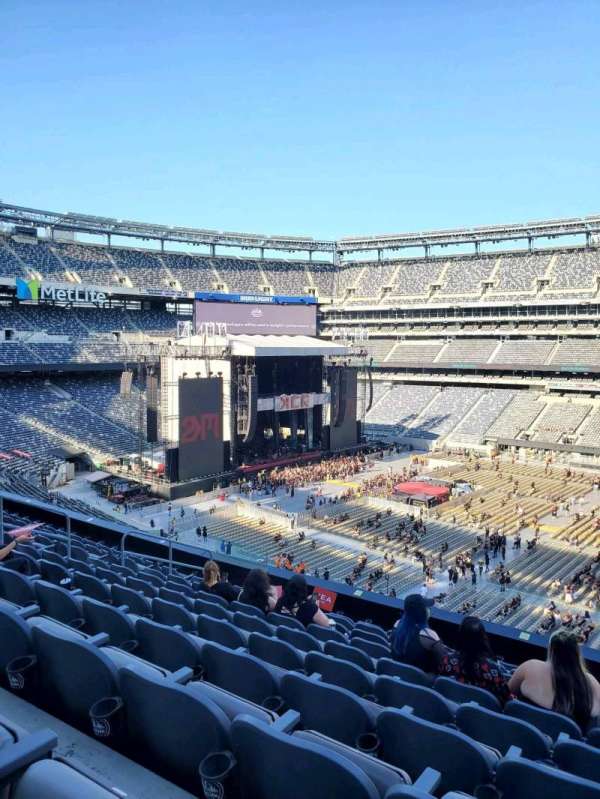 MetLife Stadium, section: 236, row: 10, seat: 10