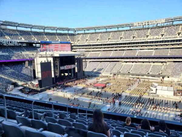 MetLife Stadium, section: 236, row: 10, seat: 18