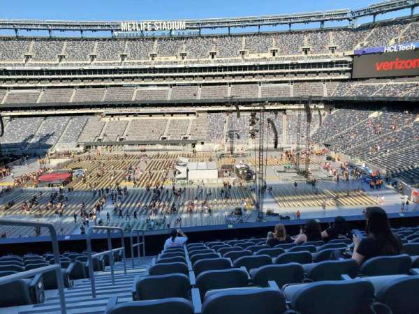 MetLife Stadium, section: 236, row: 10, seat: 24