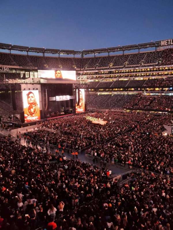 MetLife Stadium, section: 236, row: 1, seat: 3