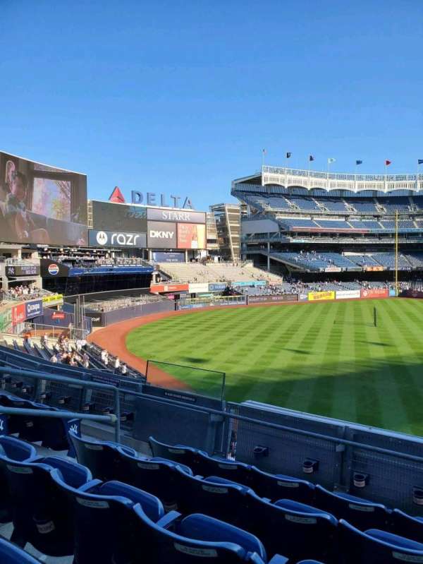 Yankee Stadium, section: 233A, row: 5, seat: 9