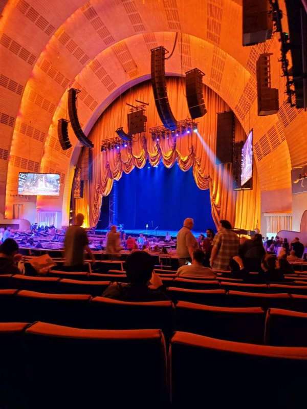 Radio City Music Hall, section: Orchestra 1, row: G, seat: 102
