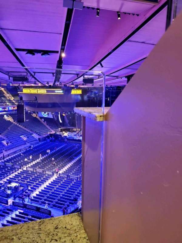 Madison Square Garden, section: 308, row: 1, seat: 16