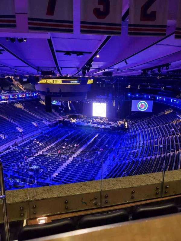 Madison Square Garden, section: 308, row: BS3, seat: 9