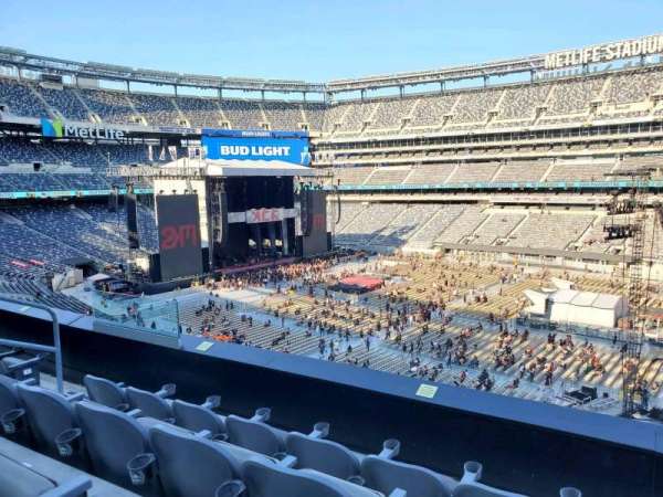 MetLife Stadium, section: 235, row: 4, seat: 16