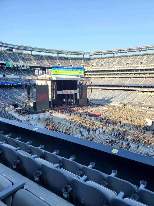 MetLife Stadium, section: 235, row: 4, seat: 10