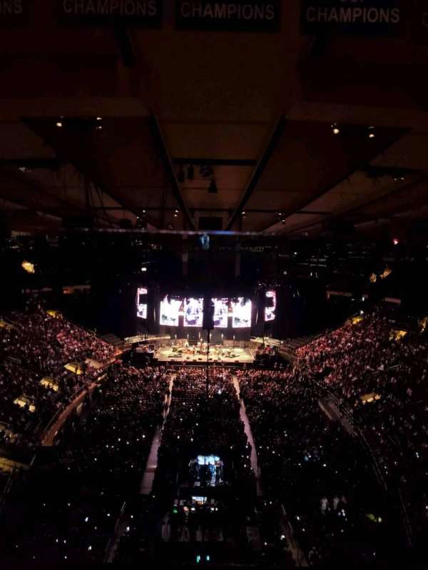 Madison Square Garden, section: 305, row: 1, seat: 5