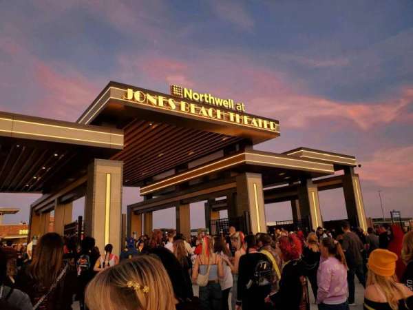 Jones Beach Theater, section: ENTRANCE