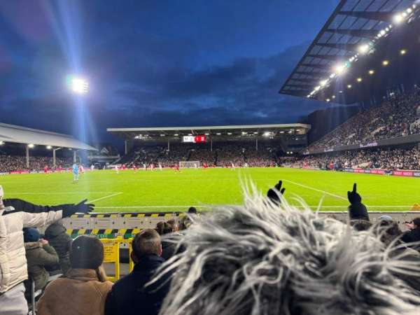 Craven Cottage, section: H6, row: D, seat: 144