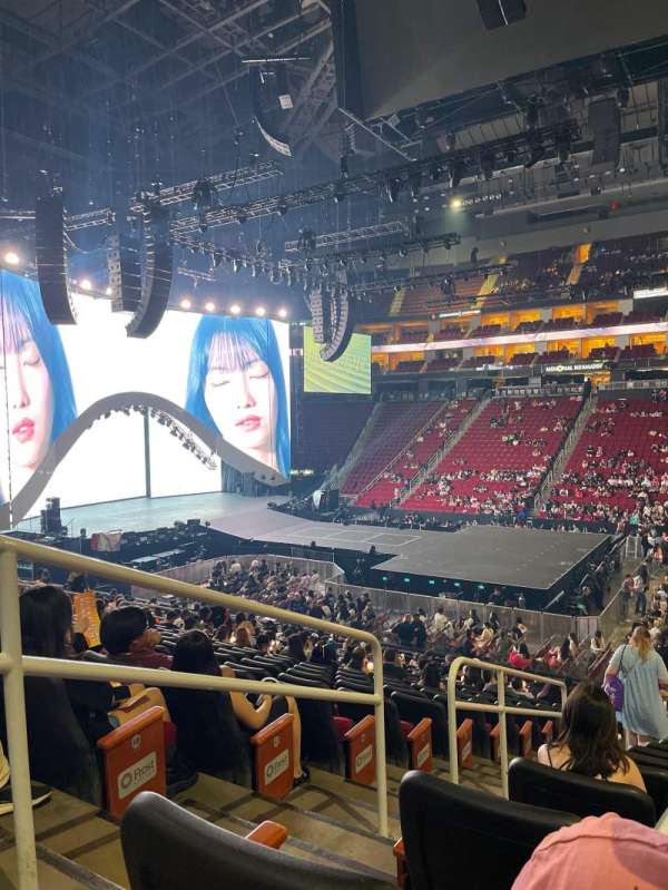 Toyota Center, section: 119, row: 20, seat: 15
