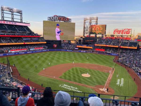 Citi Field, section: 418, row: 4, seat: 9