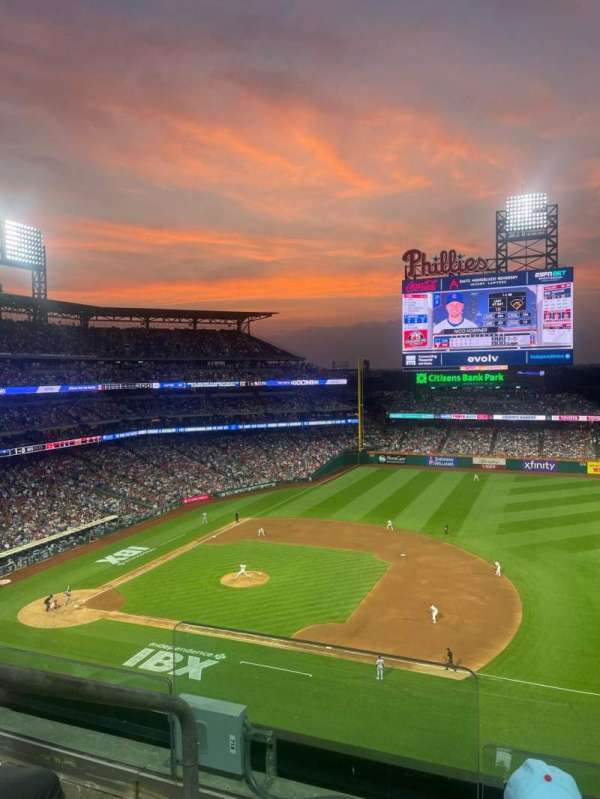 Citizens Bank Park, section: 313, row: 3, seat: 23