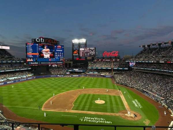 Citi Field, section: 420, row: 2, seat: 9