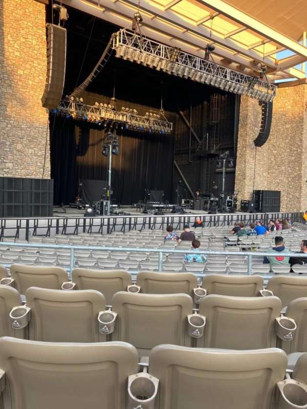 Vina Robles Amphitheatre, section: 203, row: E, seat: 13