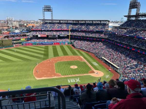 Citizens Bank Park, section: 426, row: 11, seat: 24