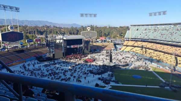 Dodger Stadium, section: 17RS, row: AA, seat: 17